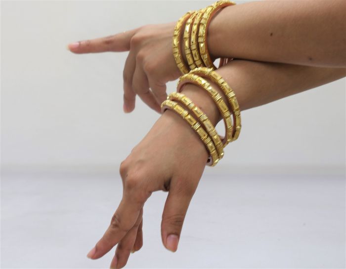 Selfee Fiber Bangle set of 8, Golden (2x4)